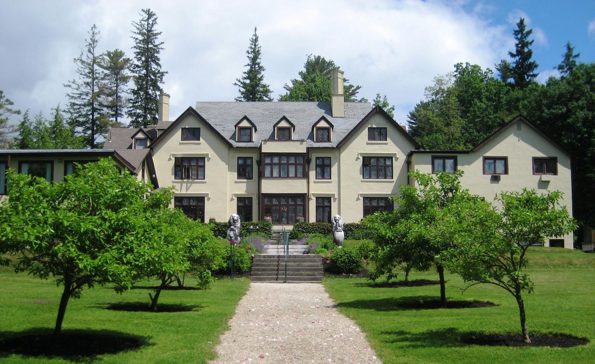Seven Hills Inn Lenox Exteriör bild