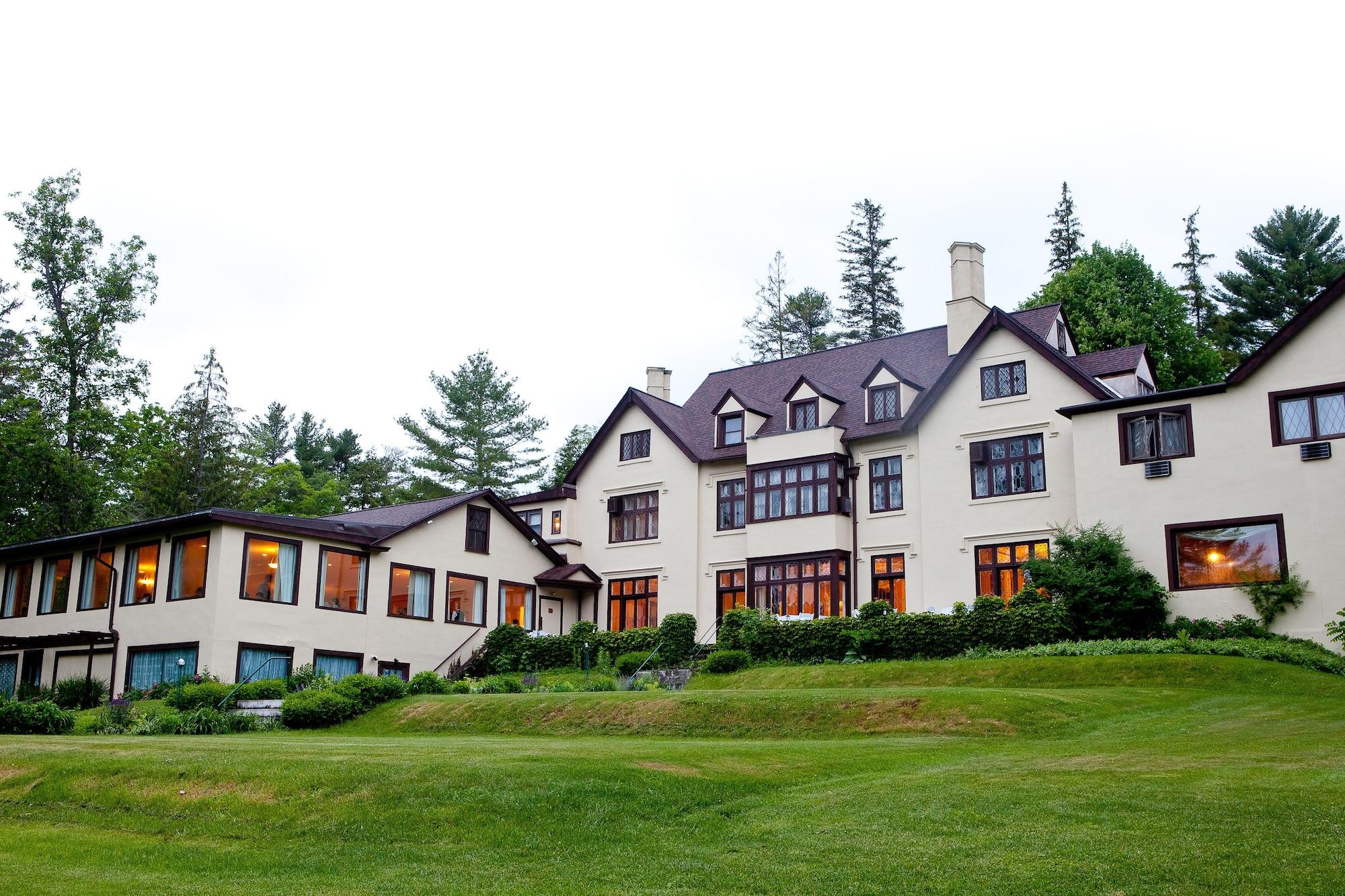 Seven Hills Inn Lenox Exteriör bild