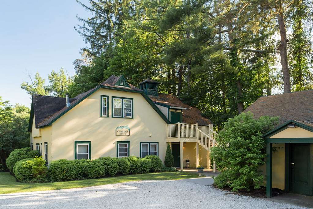 Seven Hills Inn Lenox Exteriör bild