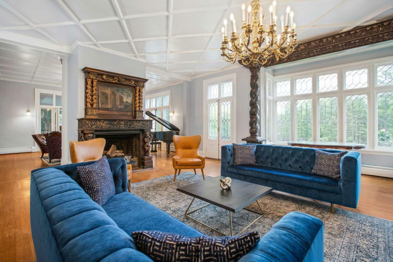 Seven Hills Inn Lenox Exteriör bild