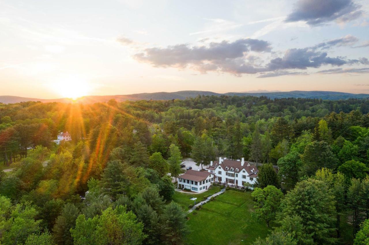 Seven Hills Inn Lenox Exteriör bild