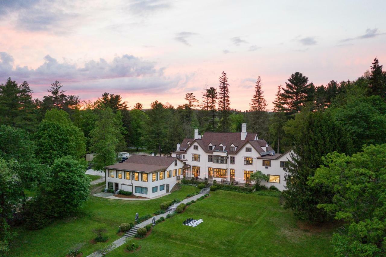 Seven Hills Inn Lenox Exteriör bild